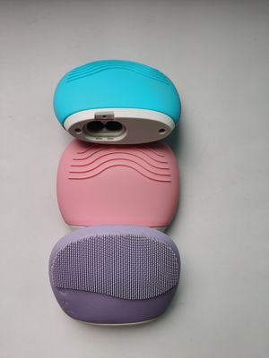 Huidvriendelijk zacht siliconen reinigingsinstrument Vibratiesmassageborstel