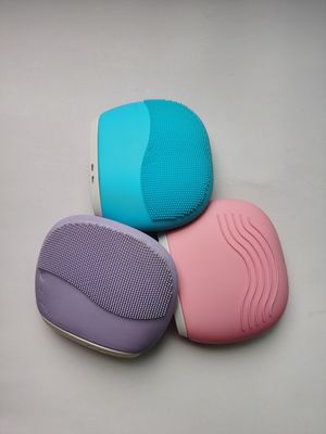 Huidvriendelijk zacht siliconen reinigingsinstrument Vibratiesmassageborstel