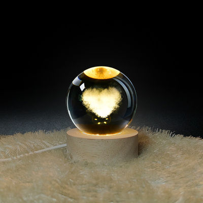 Houten kristallen bal USB-aangedreven LED-licht Kristallen bal beeldhouwkunsten Stand Home Decoraties