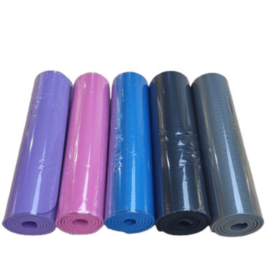 PVC yoga mat gemaakt van hoog elastisch, milieuvriendelijk materiaal perfect voor yoga fitness sessies dutje en lang zitten beschikbaar