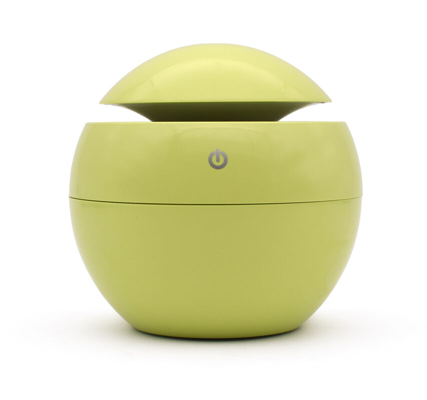 Slank minimalistisch ontwerp diffuser met houtkorrel afwerking en niet-slip basis